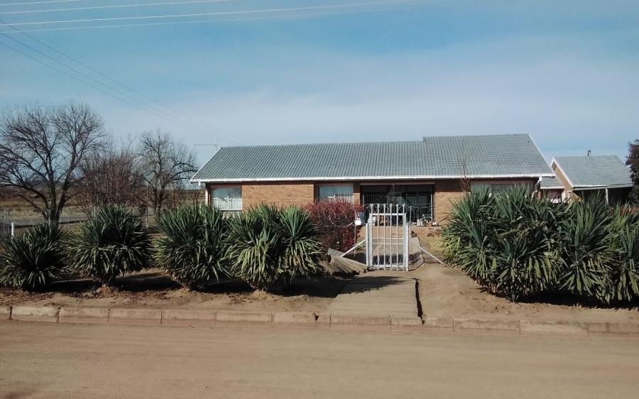 4 Bedroom Property for Sale in Buitendag Eastern Cape
